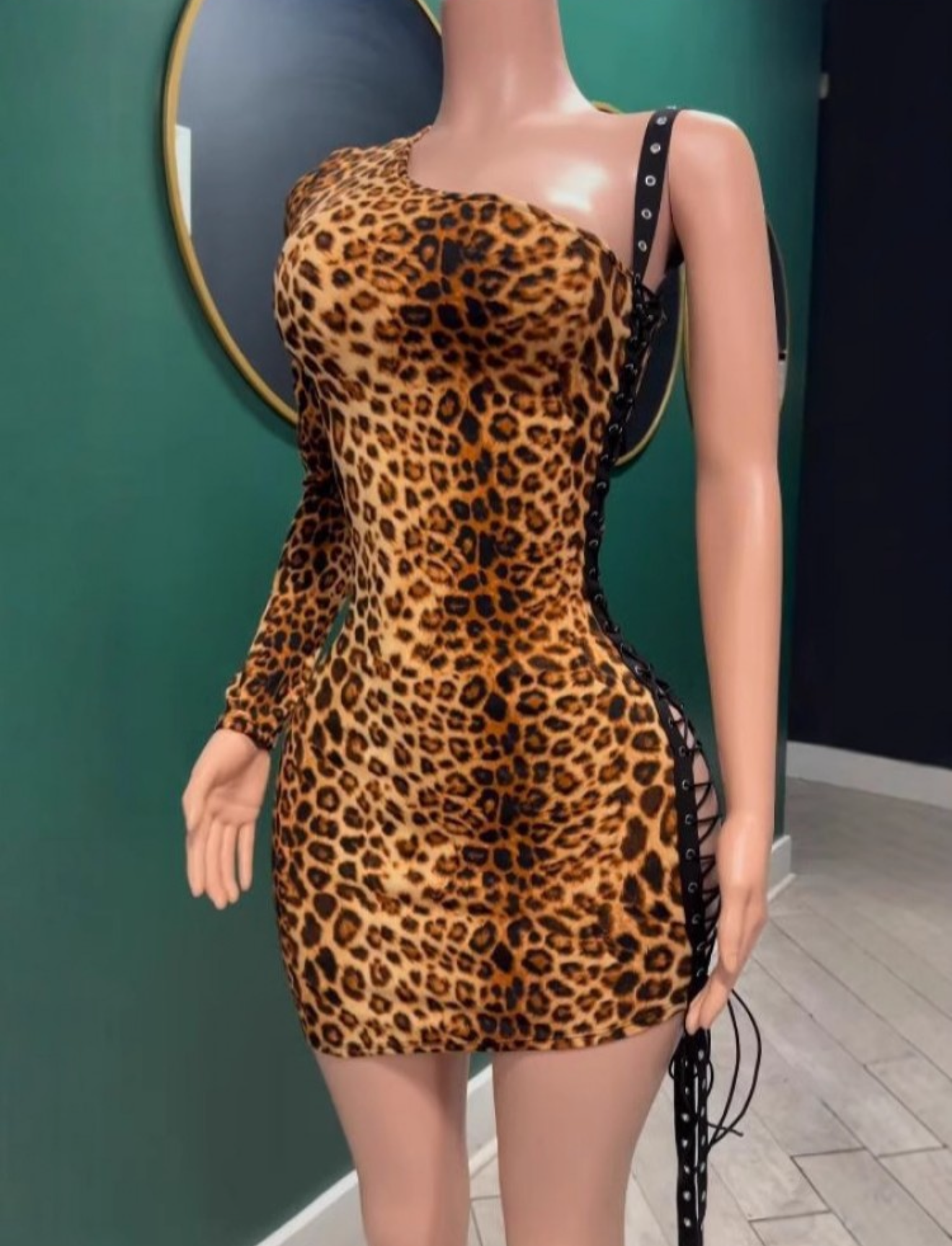 Keep them Guess-ing  Leopard mini